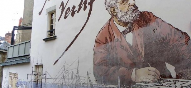 Τα 62 υπέροχα ταξίδια του Ιουλίου Βερν